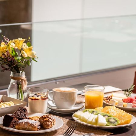 Hotel Madanis Liceo L'Hospitalet de Llobregat Ngoại thất bức ảnh