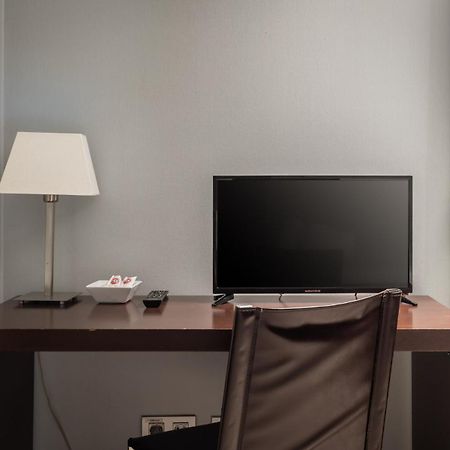 Hotel Madanis Liceo L'Hospitalet de Llobregat Ngoại thất bức ảnh