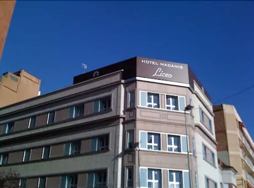 Hotel Madanis Liceo L'Hospitalet de Llobregat Ngoại thất bức ảnh