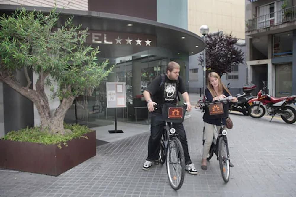Hotel Madanis Liceo L'Hospitalet de Llobregat Ngoại thất bức ảnh