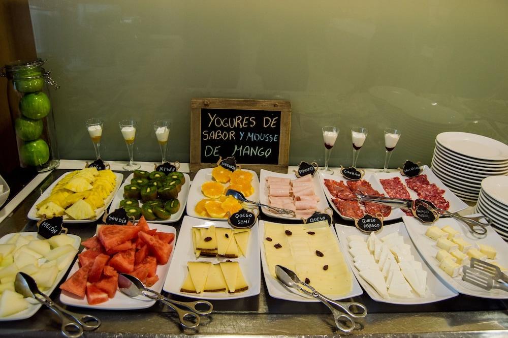 Hotel Madanis Liceo L'Hospitalet de Llobregat Ngoại thất bức ảnh