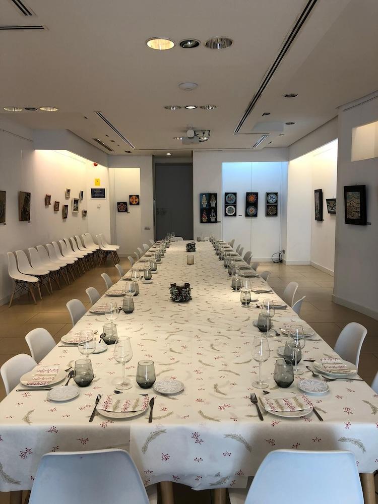 Hotel Madanis Liceo L'Hospitalet de Llobregat Ngoại thất bức ảnh