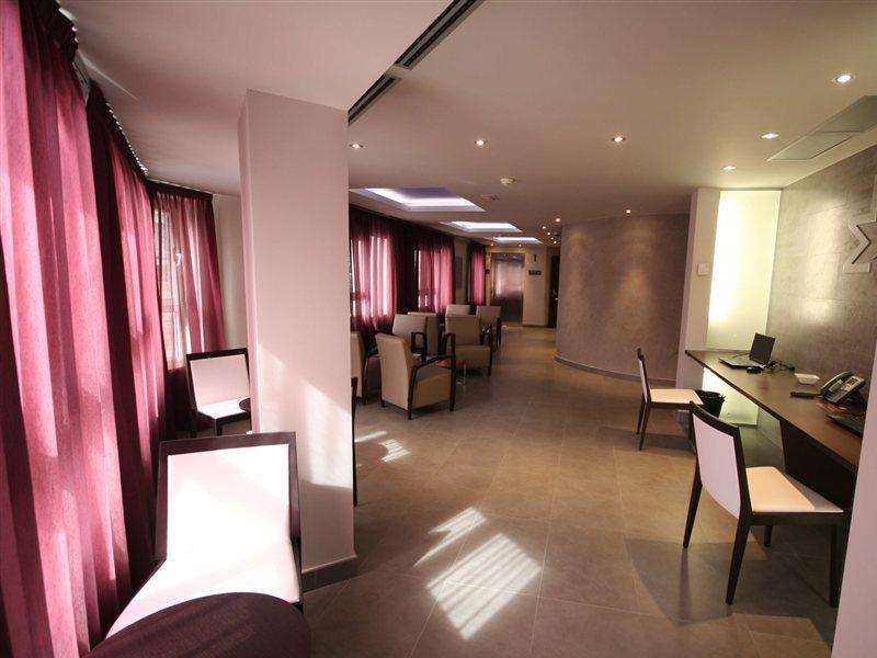 Hotel Madanis Liceo L'Hospitalet de Llobregat Ngoại thất bức ảnh
