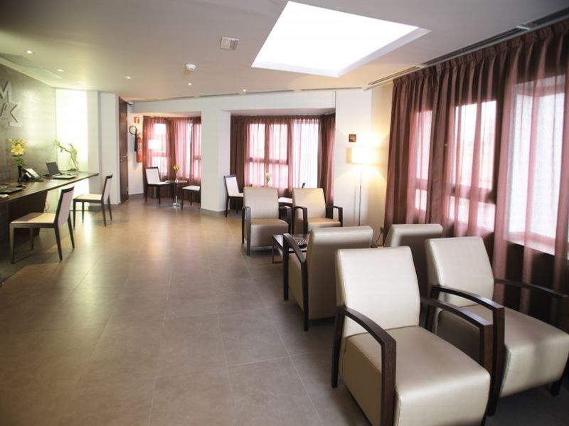 Hotel Madanis Liceo L'Hospitalet de Llobregat Nội địa bức ảnh