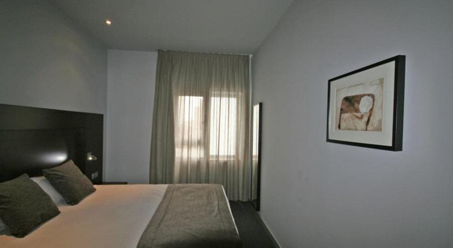 Hotel Madanis Liceo L'Hospitalet de Llobregat Ngoại thất bức ảnh