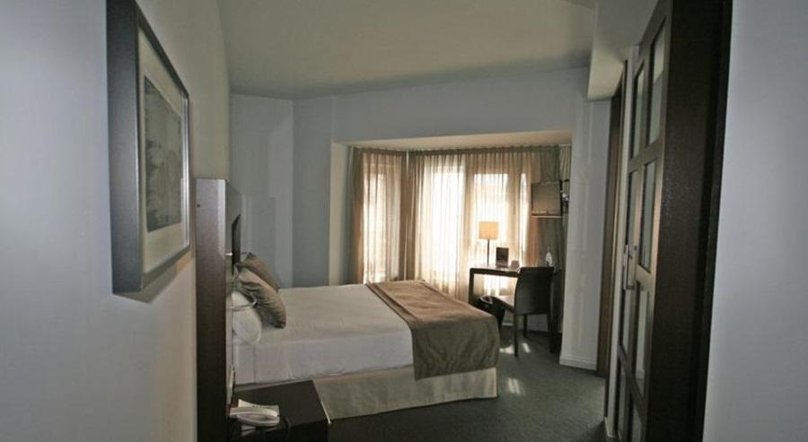 Hotel Madanis Liceo L'Hospitalet de Llobregat Ngoại thất bức ảnh