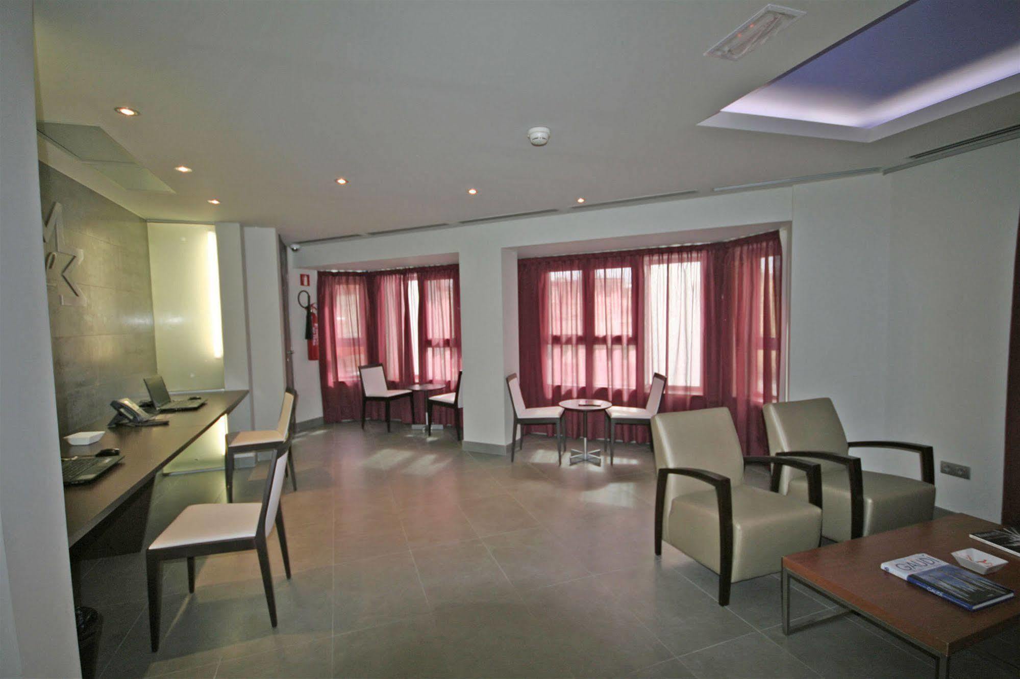 Hotel Madanis Liceo L'Hospitalet de Llobregat Ngoại thất bức ảnh